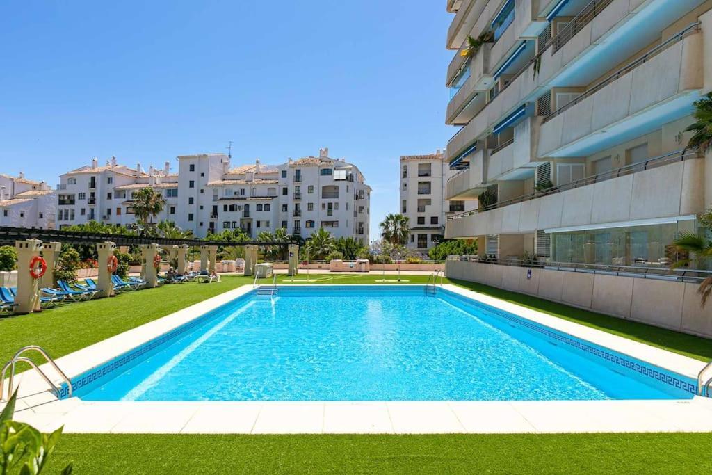 Luminous Apartment In Puerto Banus, Marbella Exterior foto