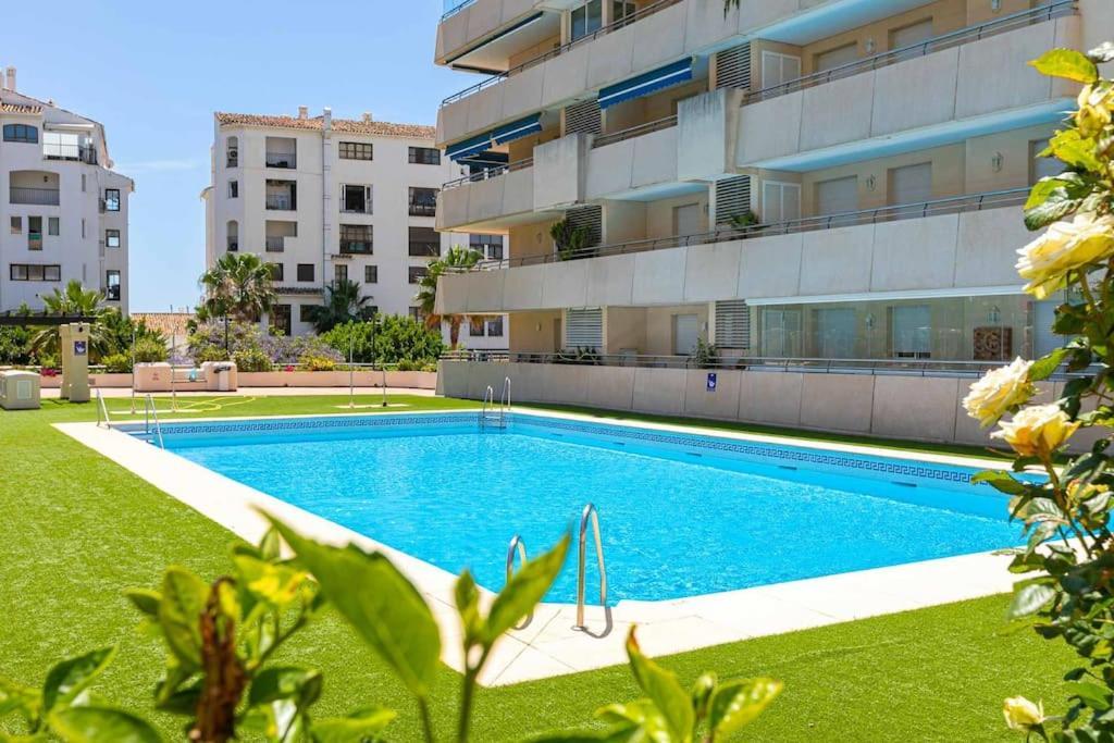 Luminous Apartment In Puerto Banus, Marbella Exterior foto