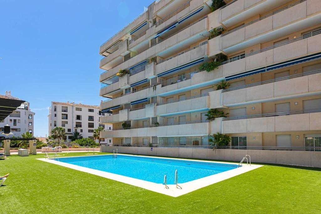 Luminous Apartment In Puerto Banus, Marbella Exterior foto